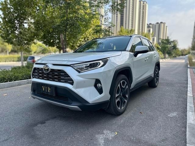 Toyota RAV4 - 1 от автора Максим ZIPCAR в Бортжурнале