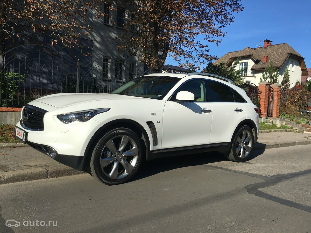 Infiniti QX70 - 19 от автора Коричневый универсал в Бортжурнале