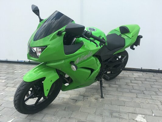 Мотоцикл Kawasaki Ninja 250 R SE 2012 обзор