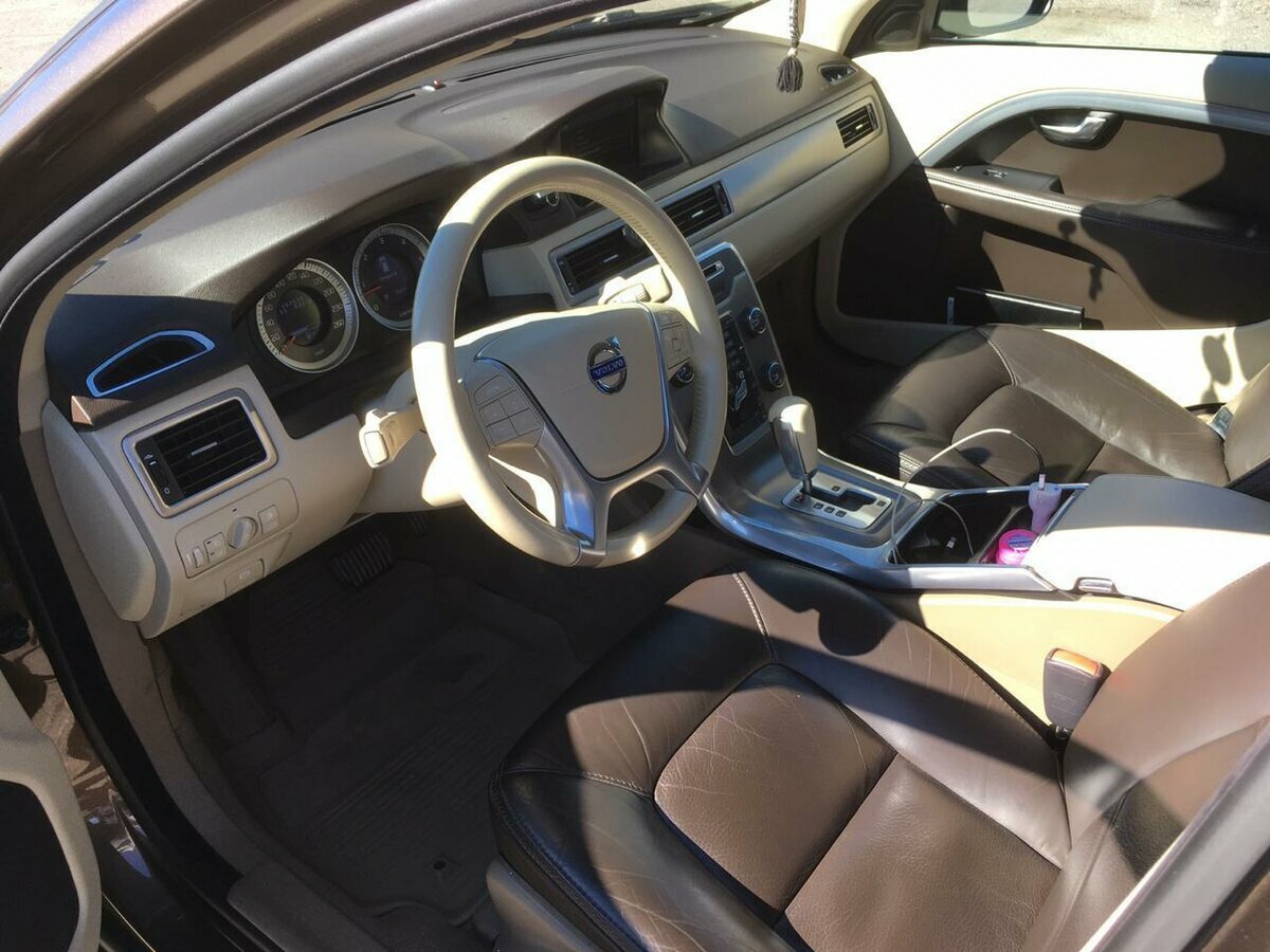 Volvo XC70 - 6 от автора Зелёный хэтчбек в Бортжурнале