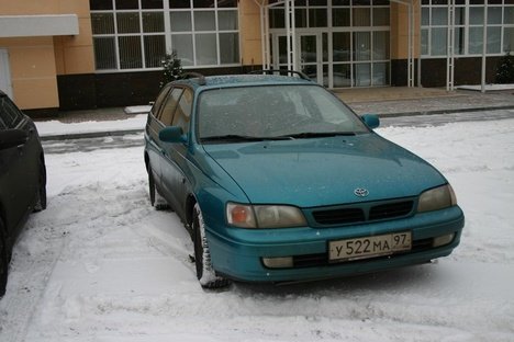 Тойота Карина 2003