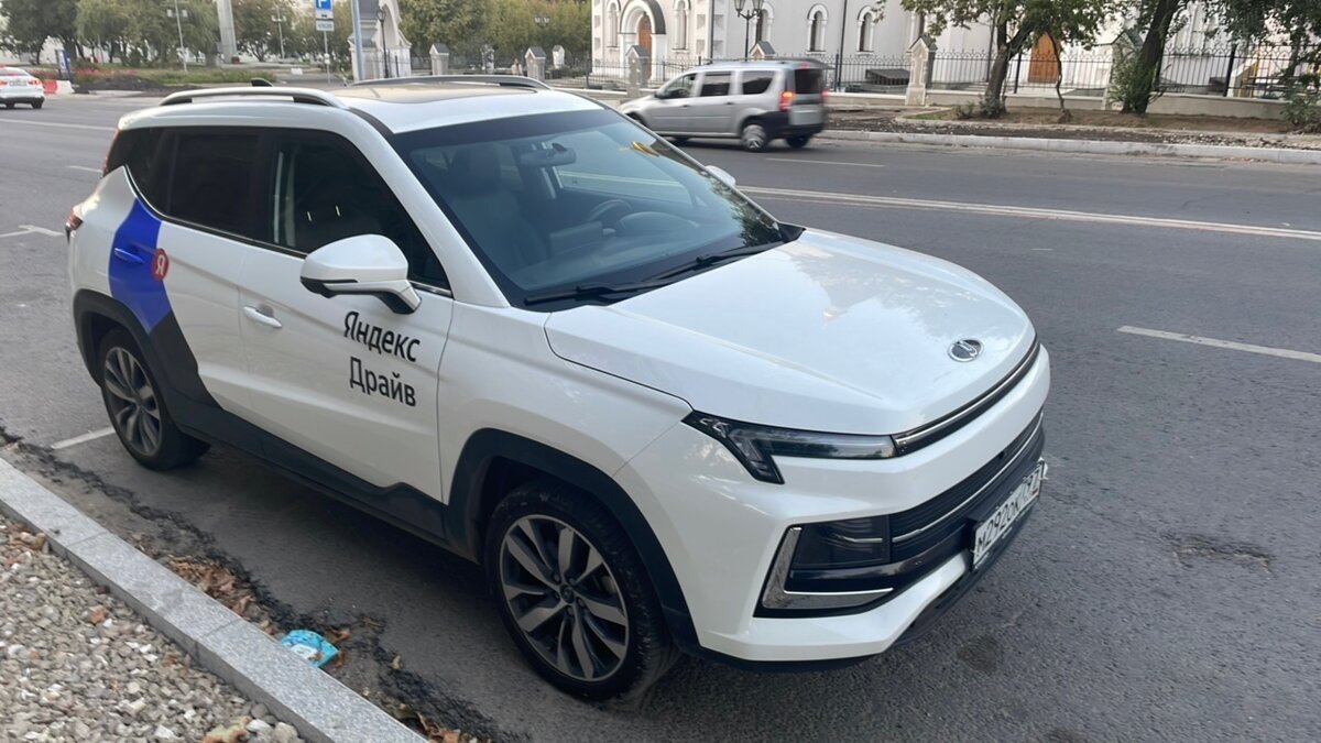 Москвич 3е - 1 от автора Простой водитель каршеринга в Бортжурнале
