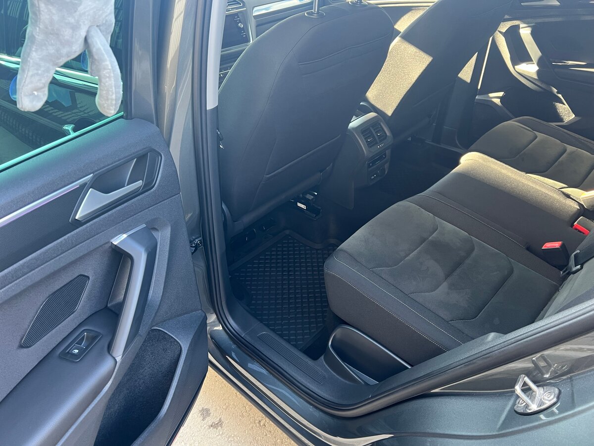 Volkswagen Tiguan - 3 от автора Красный внедорожник в Бортжурнале