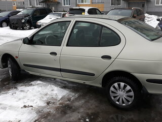 Renault Megane - 5 от автора Зелёный лимузин в Бортжурнале
