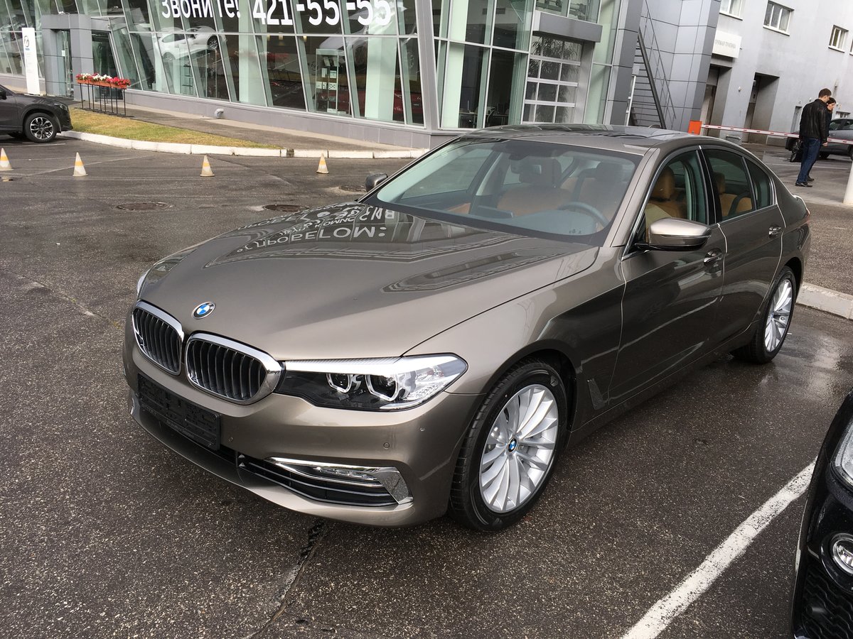 Отзыв 2: BMW i - путешествие в новое новейшее будущее