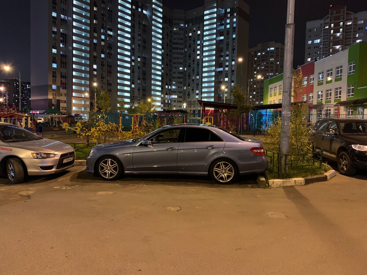 Mercedes-Benz E-Класс - 1 от автора Коричневый грузовик в Бортжурнале
