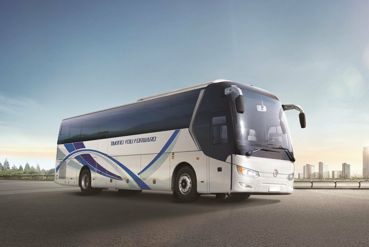 Туристский автобус Golden Dragon xml6126jr