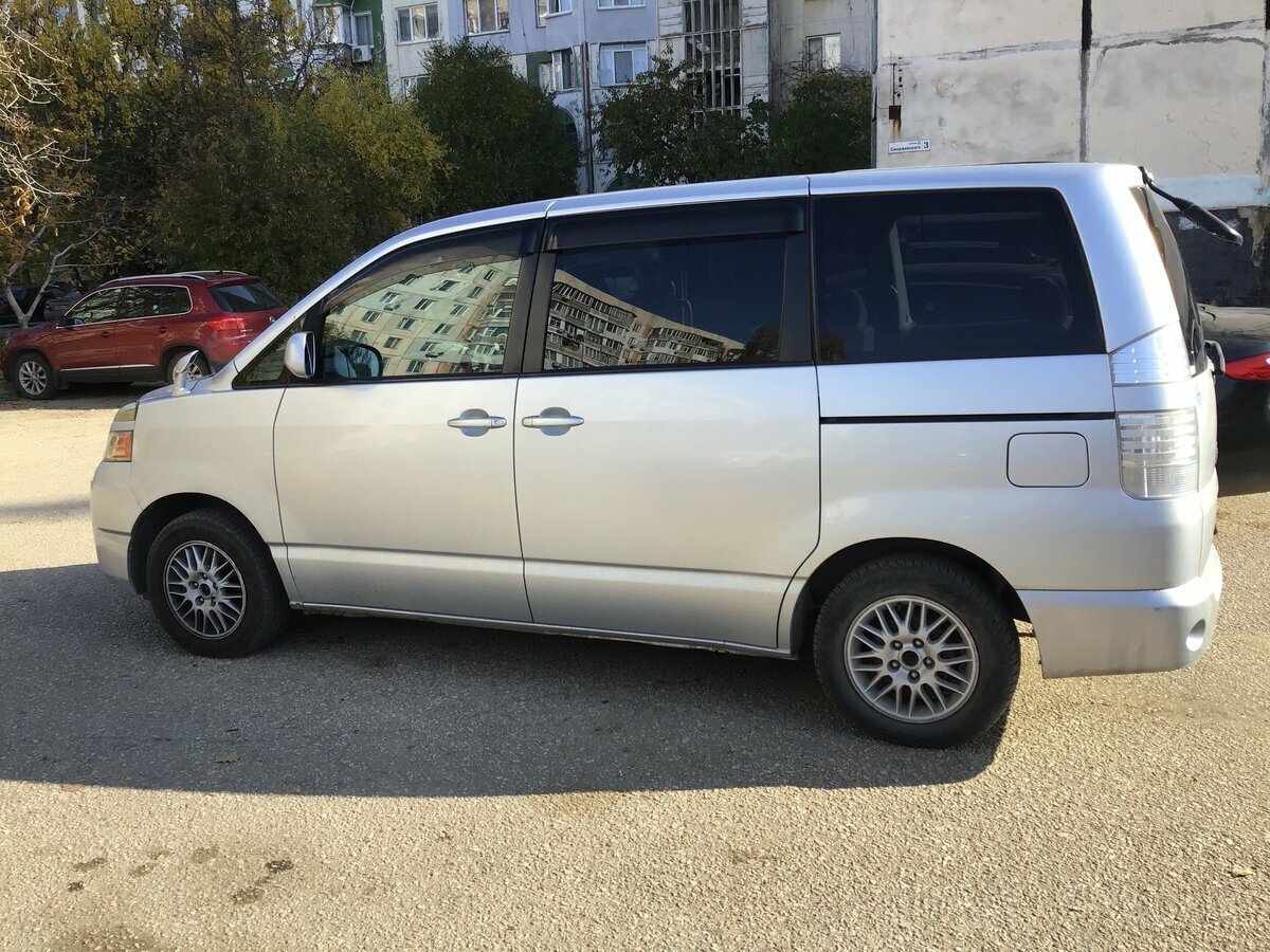 Toyota Voxy - 2 от автора Денис в Бортжурнале