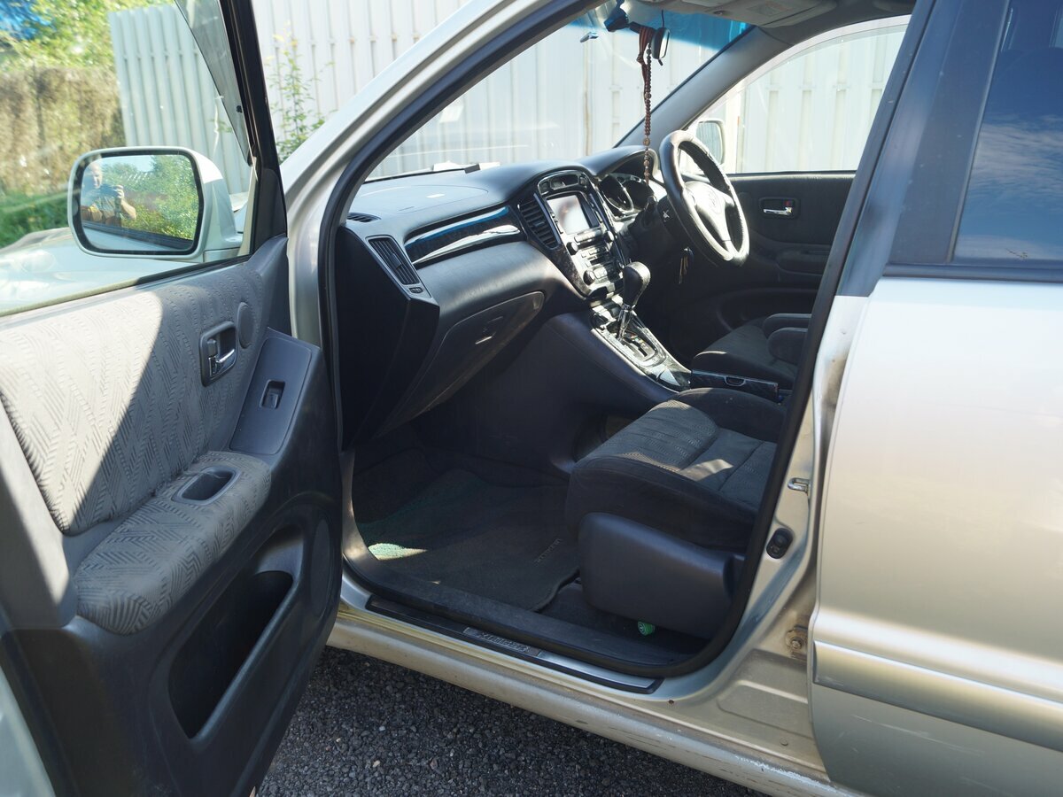 Toyota Kluger - 7 от автора Евгений в Бортжурнале