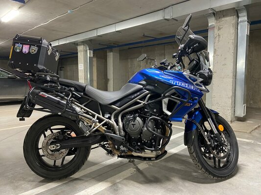 Знаменитая модель мотоцикла Triumph Tiger 800XRx 2015: выдающиеся черты и особенности