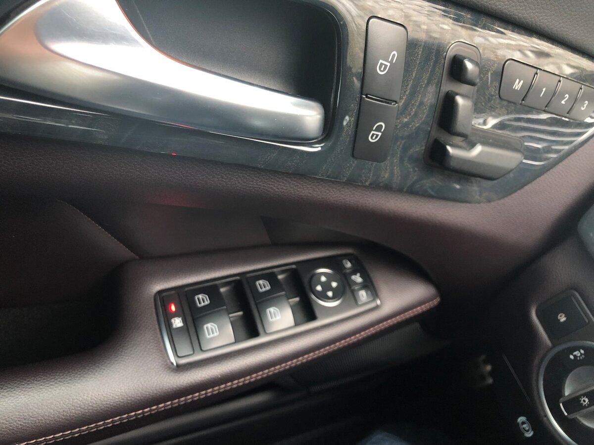 Mercedes-Benz CLS - 5 от автора Алексей в Бортжурнале