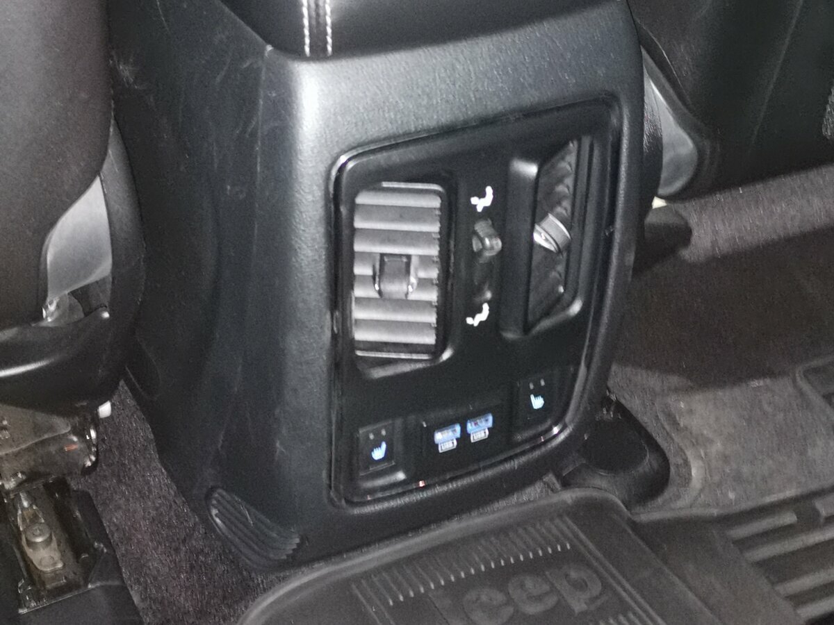 Jeep Grand Cherokee - 14 от автора id10486851 в Бортжурнале