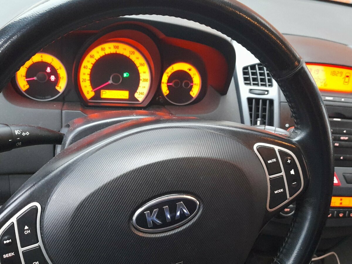Kia Ceed - 7 от автора Красный минивэн в Бортжурнале