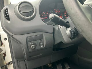 Peugeot Partner - 14 от автора Зелёное купе в Бортжурнале