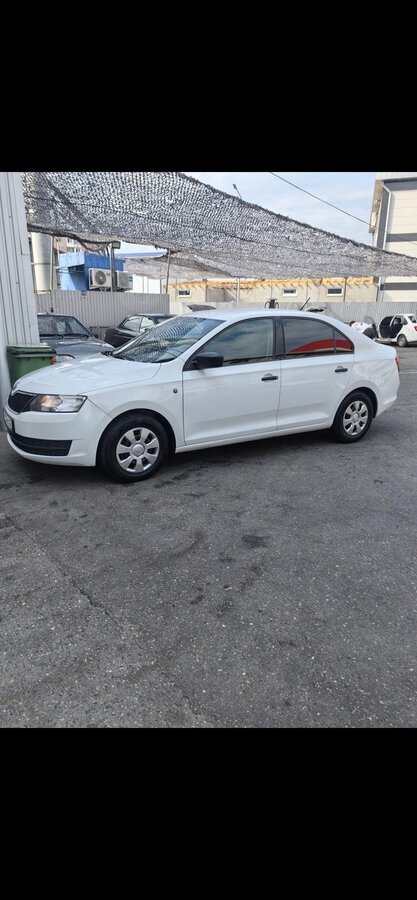 Skoda Rapid - 1 от автора Adam Sharkasi в Бортжурнале