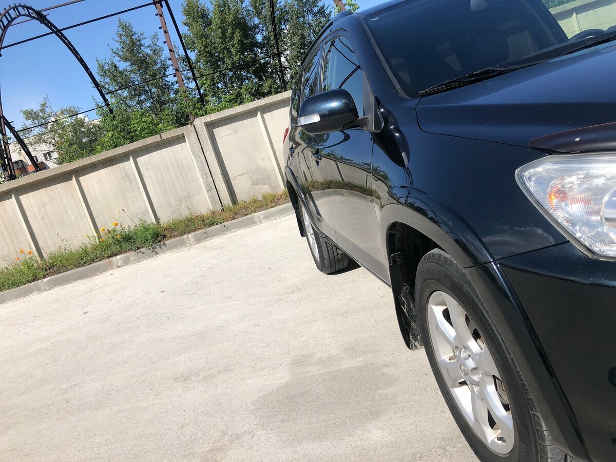 Toyota RAV4 - 11 от автора Чёрный седан в Бортжурнале