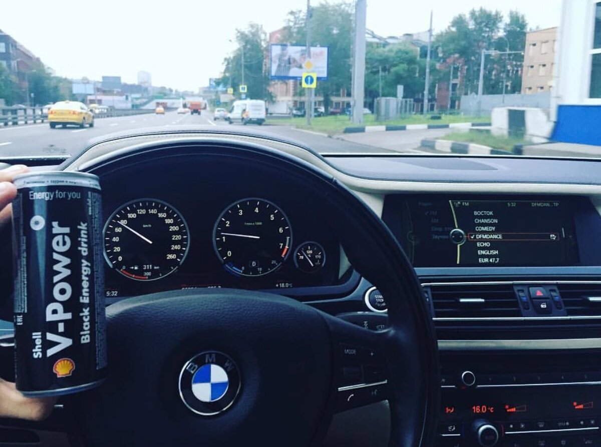 BMW 7 серии - 2 от автора Синий седан в Бортжурнале