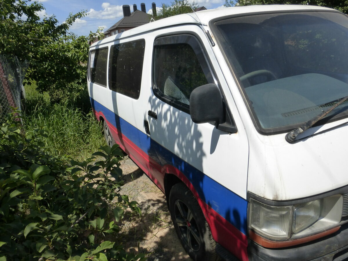 Toyota HiAce - 3 от автора Синий внедорожник в Бортжурнале