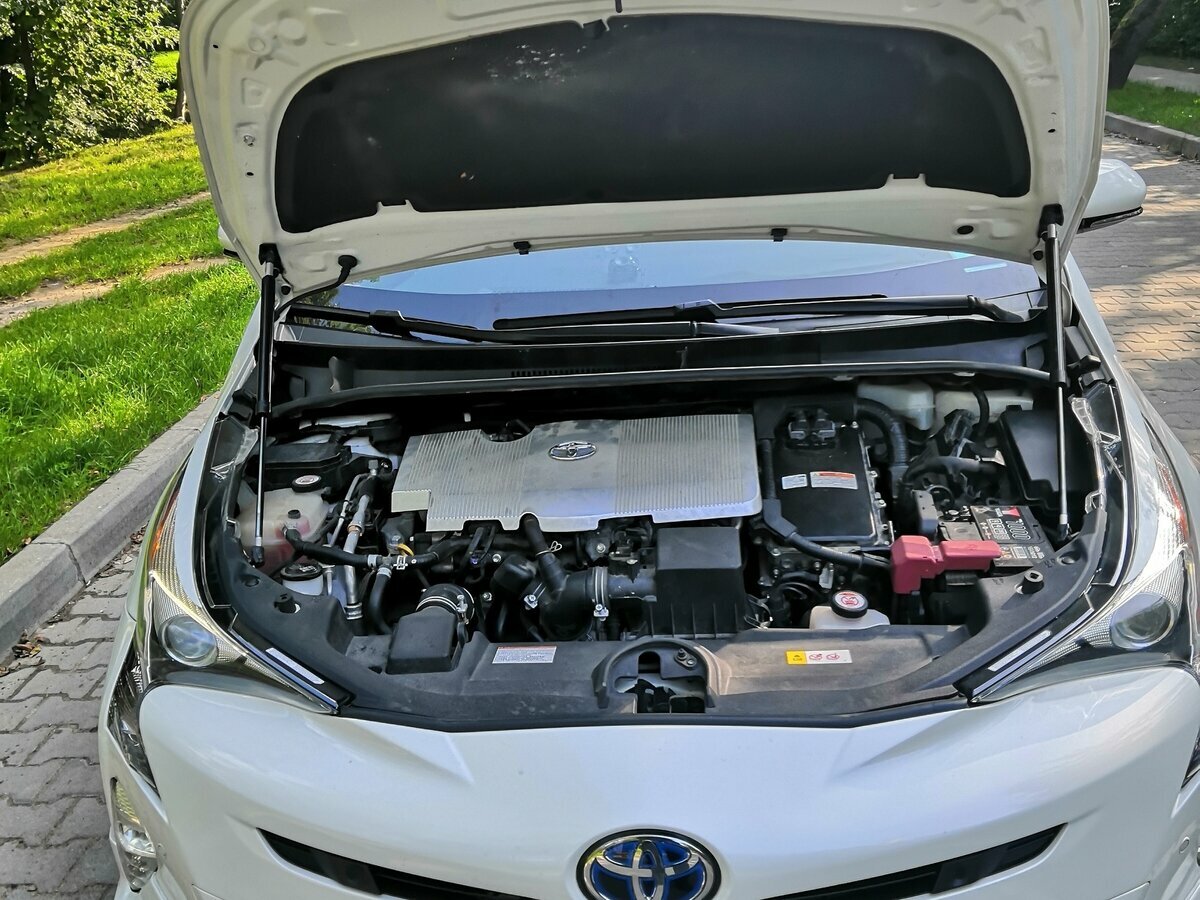 Toyota Prius - 4 от автора Алексей в Бортжурнале