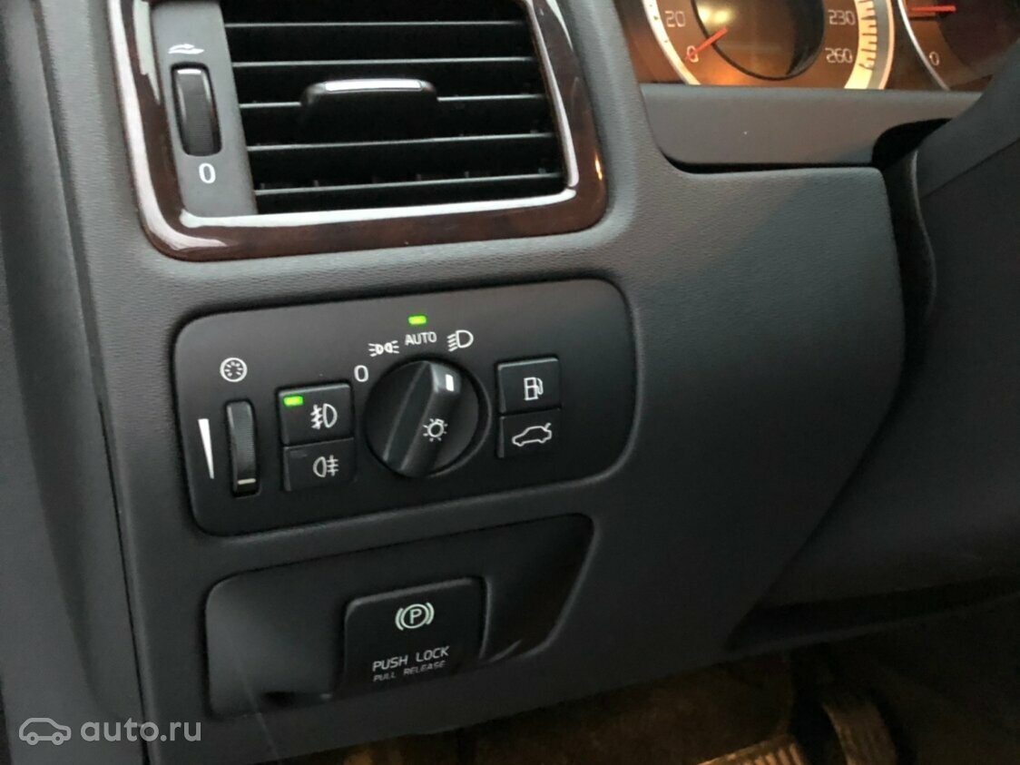 Volvo XC70 - 15 от автора Дмитрий в Бортжурнале