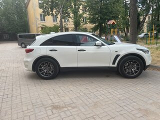Infiniti QX70 - 3 от автора Даниил в Бортжурнале