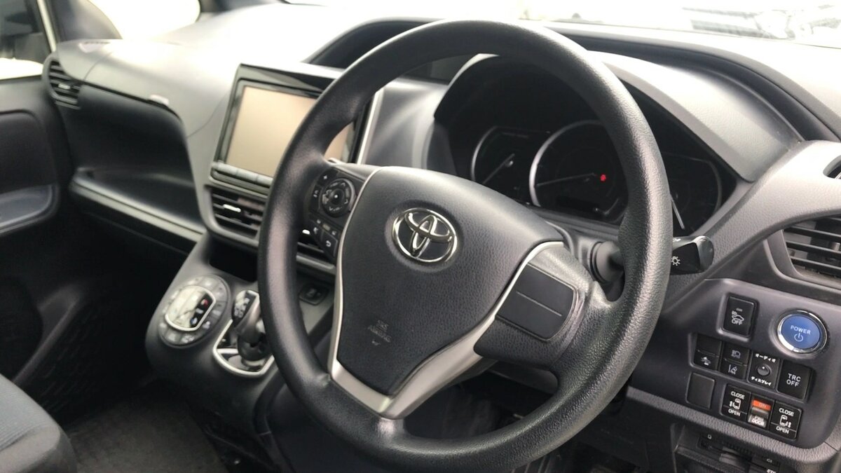 Toyota Noah - 12 от автора Красный внедорожник в Бортжурнале
