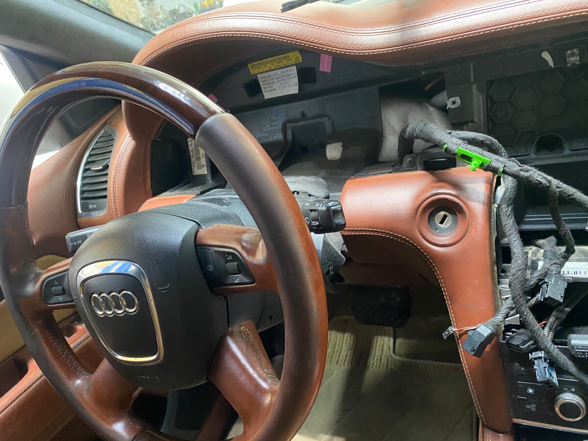 Audi Q7 - 1 от автора Артюхин Сергей в Бортжурнале