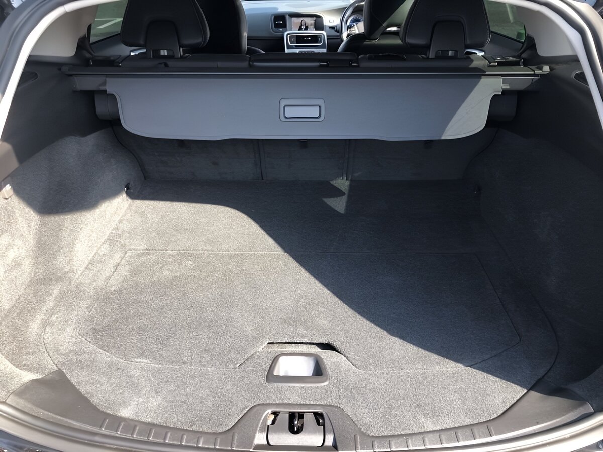 Volvo V60 - 7 от автора Япония Транзит в Бортжурнале