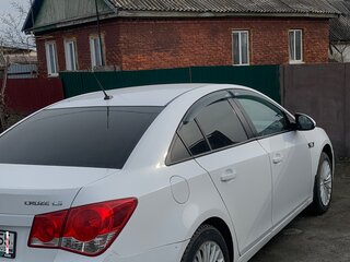2010 Chevrolet Cruze I, белый, 800000 рублей, вид 1