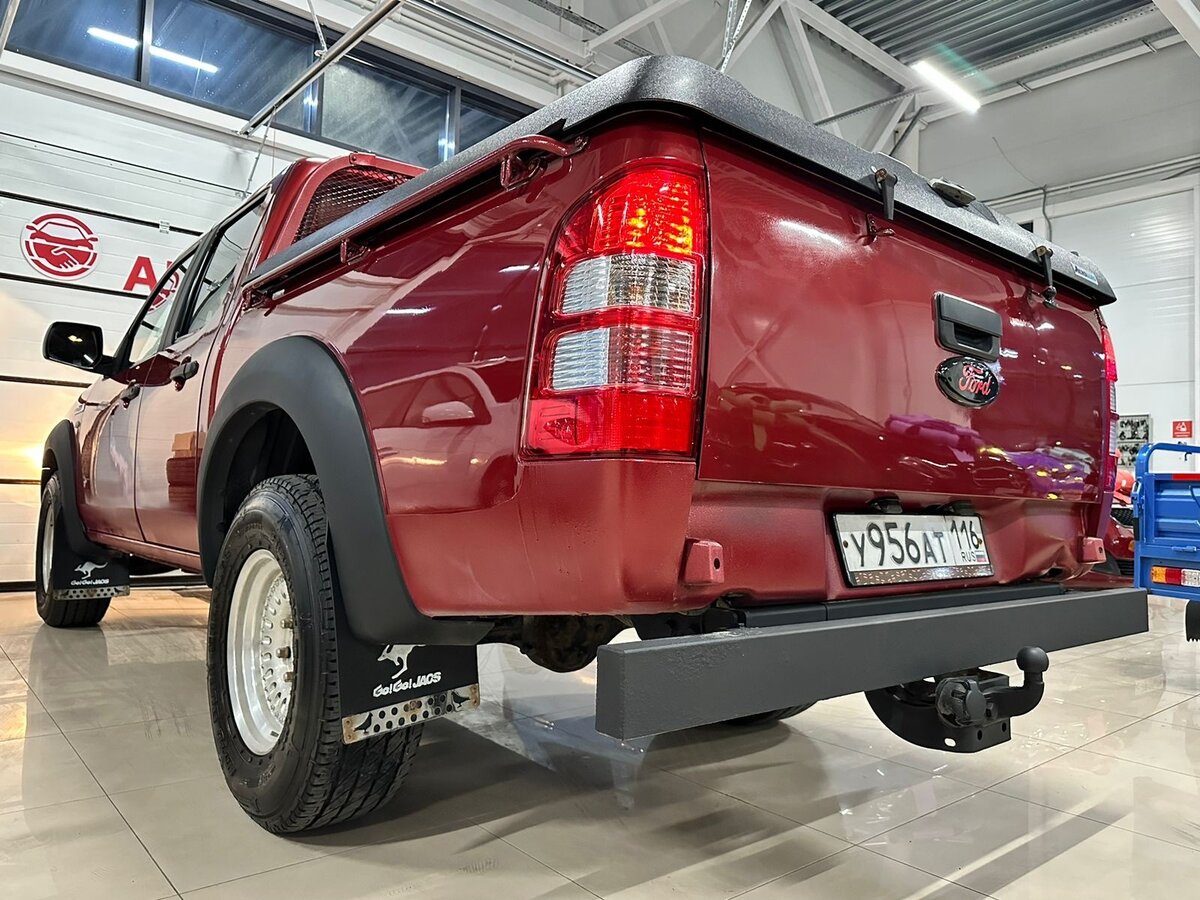 Ford Ranger 2013 вид сзади