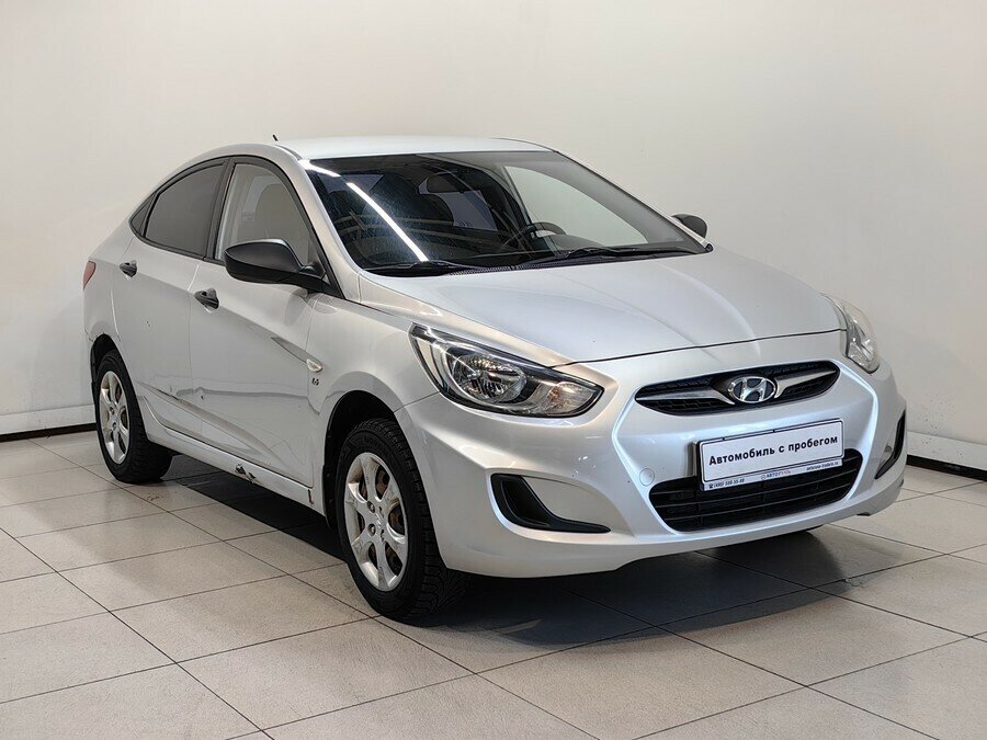 Купить б/у Hyundai Solaris I 1.6 AT (123 л.с.) бензин автомат в ...