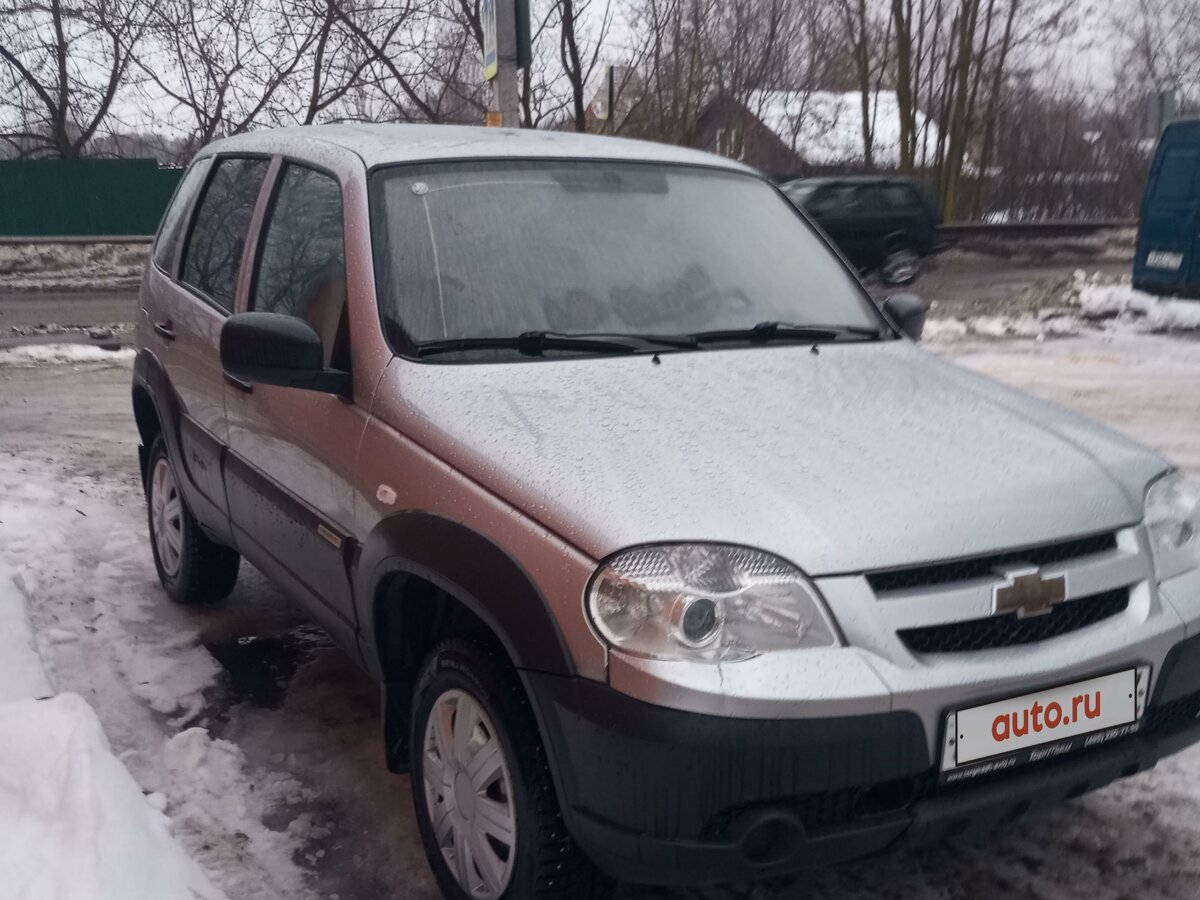 Купить б/у Chevrolet Niva I Рестайлинг 1.7 MT (80 л.с.) 4WD бензин ...