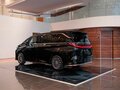2025 Lexus LM 350h II, чёрный, 16350000 рублей - вид 1