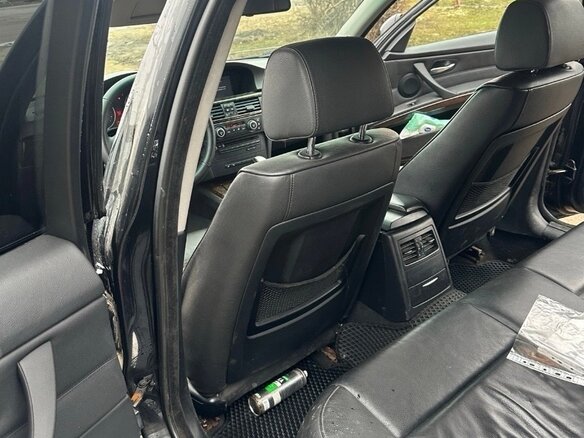 2008 BMW 3 серии 325i V (E90/E91/E92/E93) Рестайлинг, чёрный, 725000 рублей - вид 13