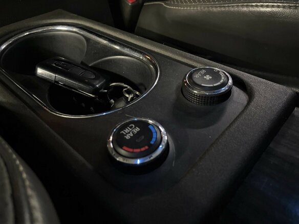 2010 Nissan Pathfinder III Рестайлинг, серый, 2100000 рублей - вид 16