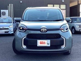 2022 Toyota Sienta III, зелёный, 1581000 рублей, вид 1