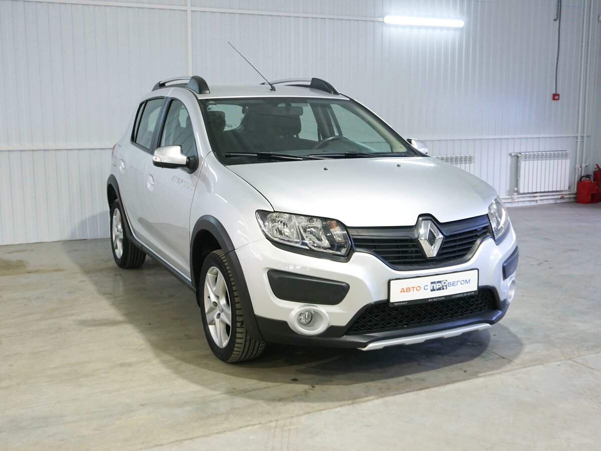 Купить б/у Renault Sandero II Stepway 1.6 MT (82 л.с.) бензин механика ...