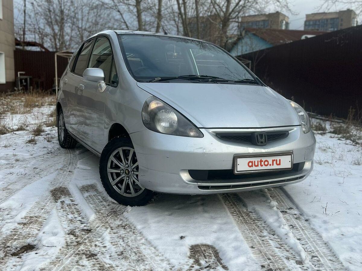 Купить б/у Honda Fit I 1.3 CVT (86 л.с.) бензин вариатор в Новосибирске ...