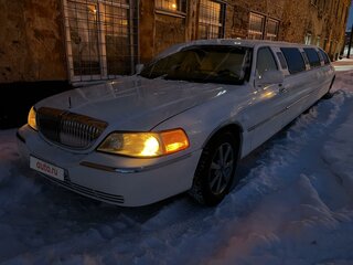 2003 Lincoln Town Car III Рестайлинг, белый, 500000 рублей, вид 1