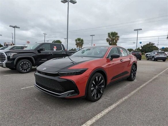 2024 Toyota Crown Crossover XVI (S230), красный, 6447522 рублей