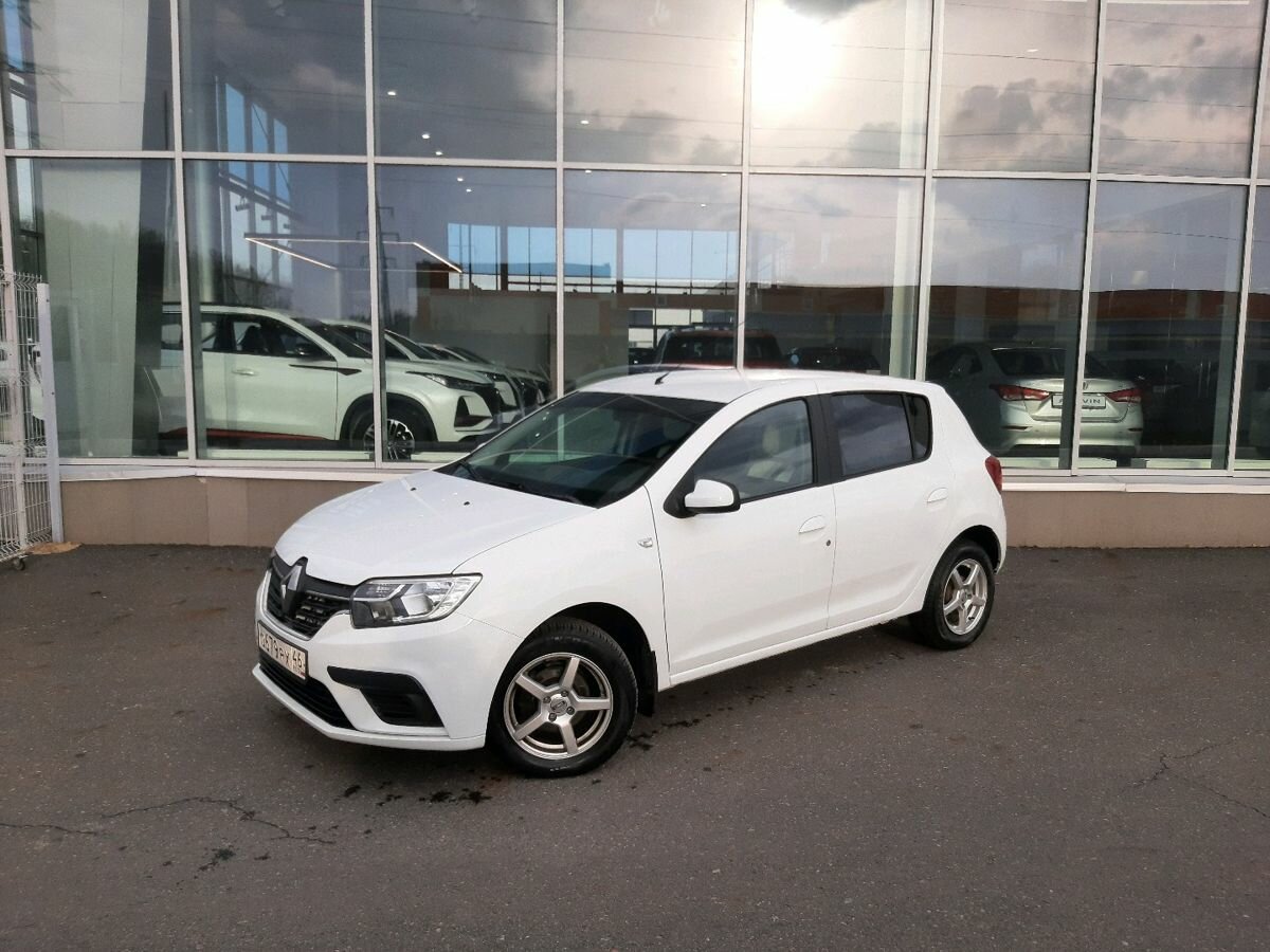 Купить б/у Renault Sandero II Рестайлинг 1.6 MT (82 л.с.) бензин ...