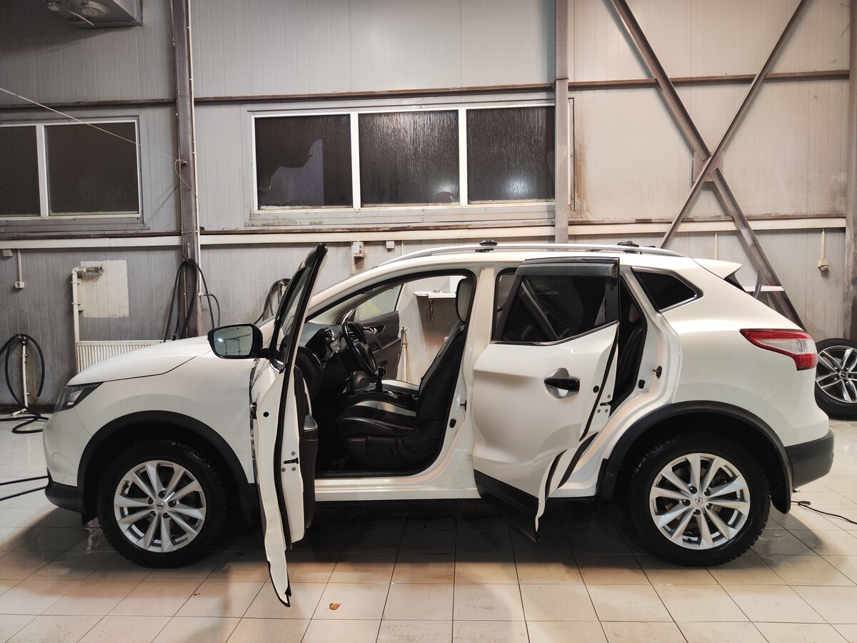 Купить б/у Nissan Qashqai II 1.2 MT (115 л.с.) бензин механика в ...