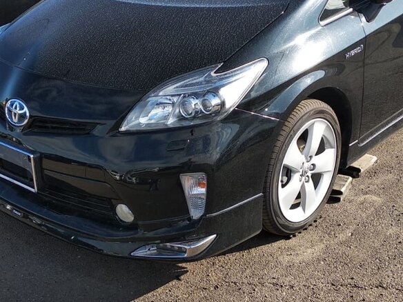 2014 Toyota Prius III Рестайлинг (XW30), чёрный, 1450000 рублей - вид 1