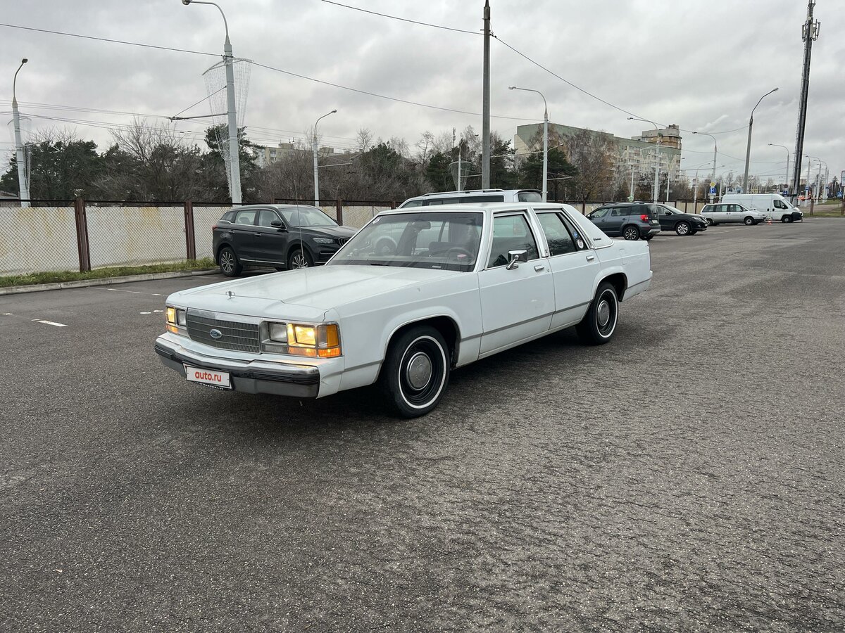 Купить б/у Ford LTD Crown Victoria 1983-1991 4.9 AT (152 л.с.) бензин ...