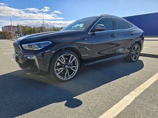 2020 BMW X6 M50i III (G06), синий, 7800000 рублей, вид 2