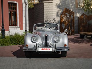 1957 Jaguar XK XK140, серебристый, 9990000 рублей, вид 3