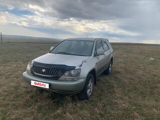 1999 Toyota Harrier I (XU10), серебристый, 780000 рублей, вид 1