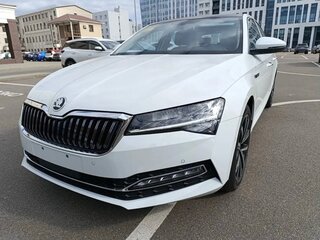 2025 Skoda Superb III Рестайлинг, белый, 2949000 рублей, вид 1