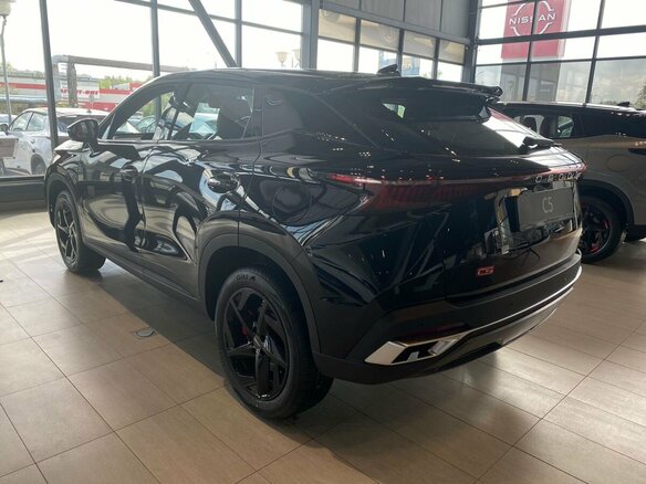 2024 Omoda C5 I, чёрный, 2721900 рублей - вид 2