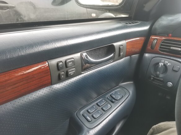 Купить б/у Cadillac Seville V 4.6 AT (305 л.с.) бензин автомат в ...